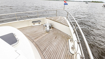 Яхта Privateer Trawler 50